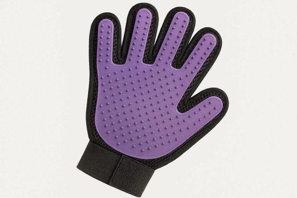Breathable Mesh Pet Grooming Mitt for Cats and Dogs Lightweight Hair Remover Glove with Soft Silicone Tips for Sensitive Skin Grooming Purple