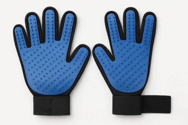 Left and Right Hand Pet Grooming Gloves Pair Professional Deshedding Mitts for Efficient Hair Removal and Massage for Dogs Cats Horses 2 Piece